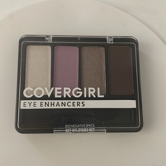 Covergirl Eyeshadows - Picture 2 of 4
